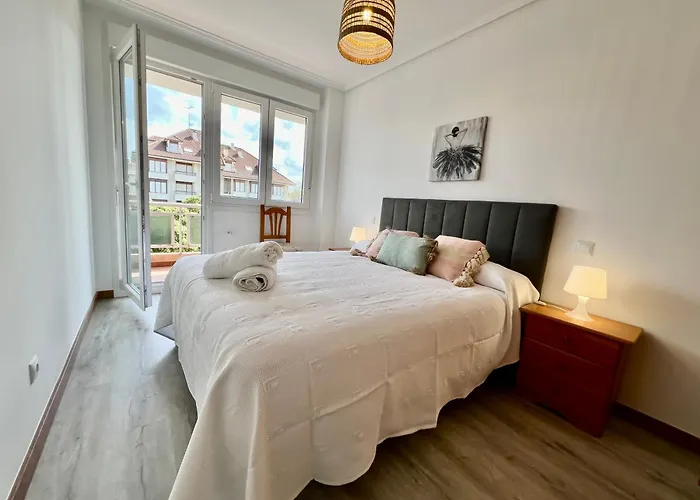 Stylish Host ,fabuloso Piso A 100m De La Playa Del Ris Noja