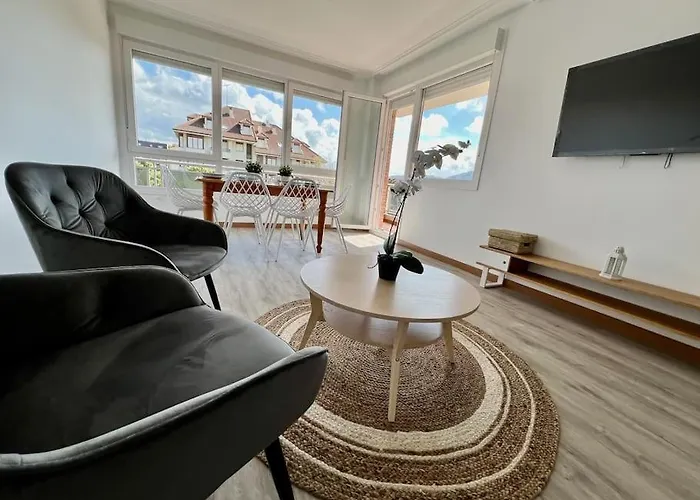 Stylish Host ,fabuloso Piso A 100m De La Playa Del Ris Noja