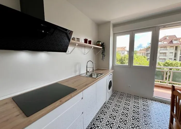 Daire Stylish Host ,fabuloso Piso A 100m De La Playa Del Ris *